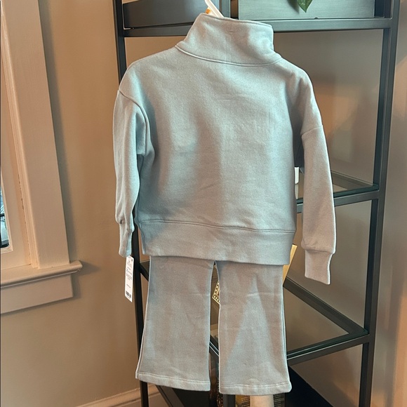NWT! Toddler Girl's 2-Piece Quarter Zip Pullover/Pant Set - Picture 7 of 7